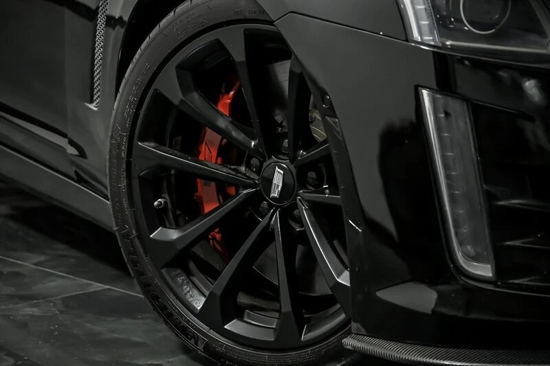 2016 Cadillac CTS-V 3rd Gen - Image 3 of 31