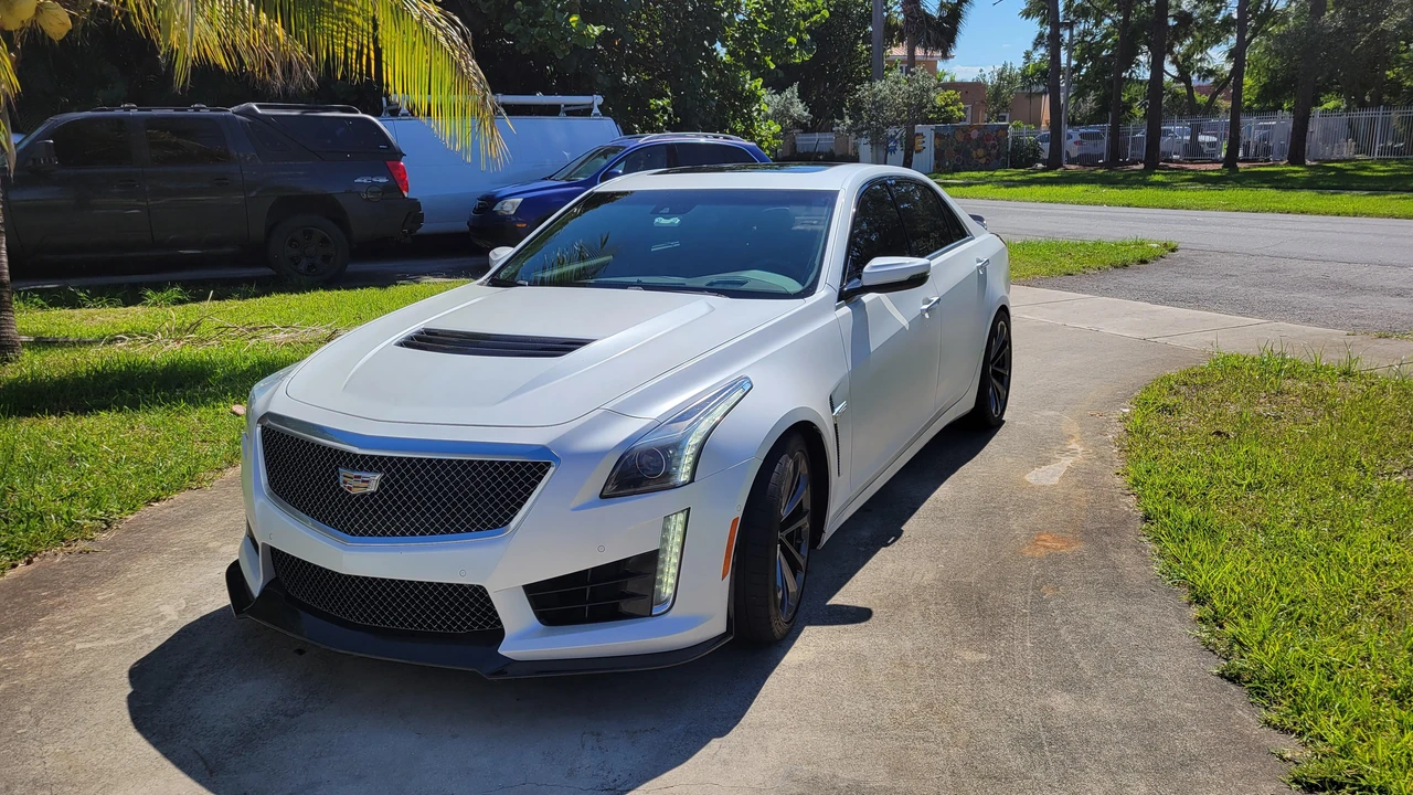 2016 Cadillac CTS-V 3rd Gen - Image 9 of 31