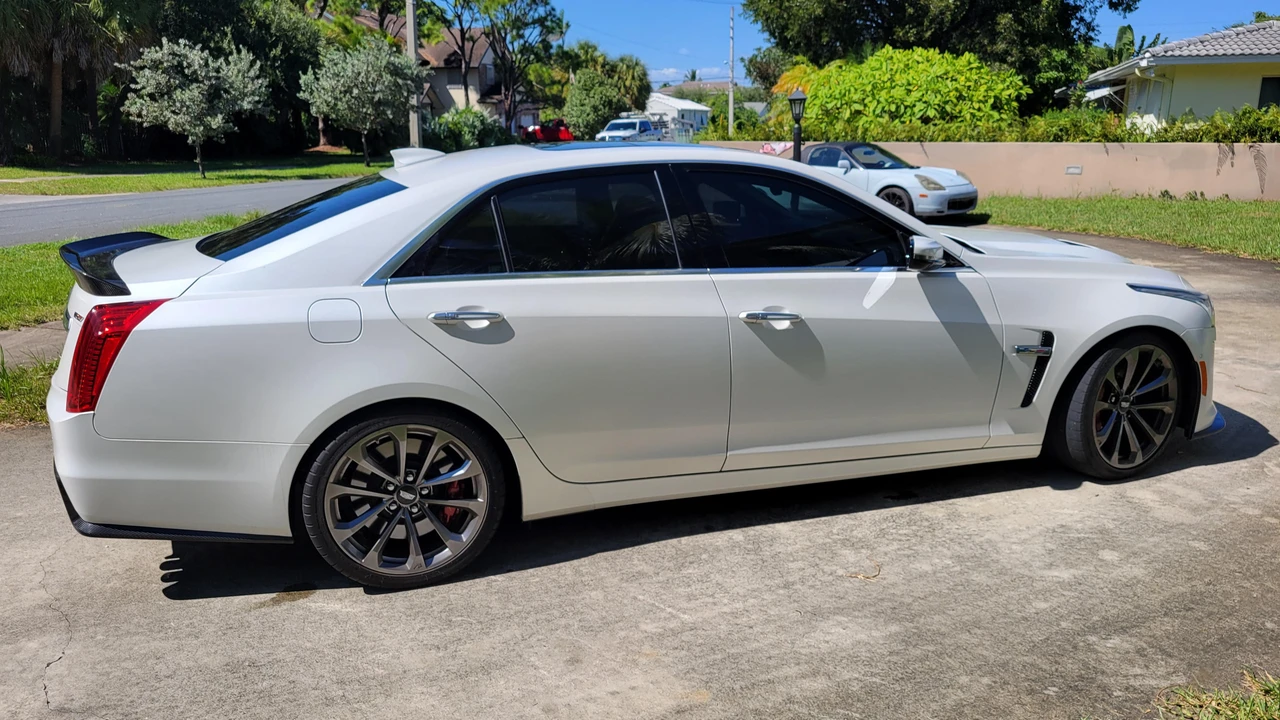 2016 Cadillac CTS-V 3rd Gen - Image 20 of 31