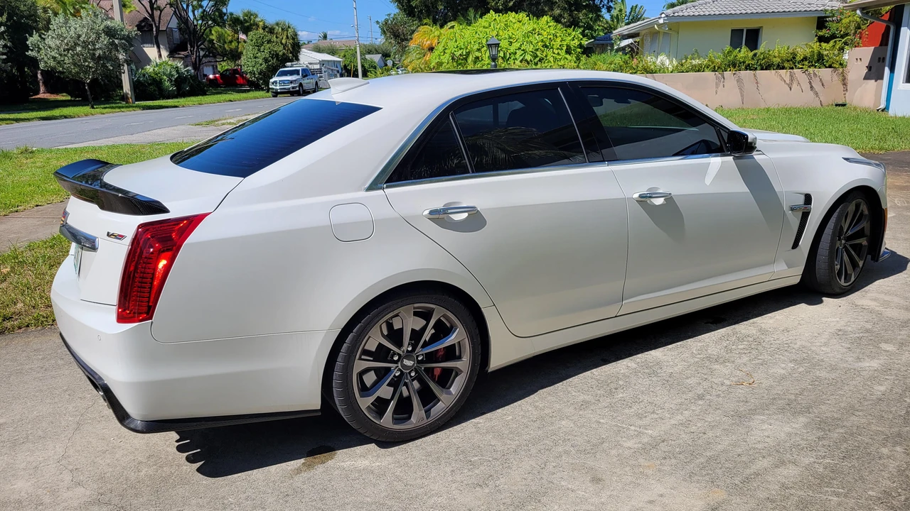 2016 Cadillac CTS-V 3rd Gen - Image 19 of 31