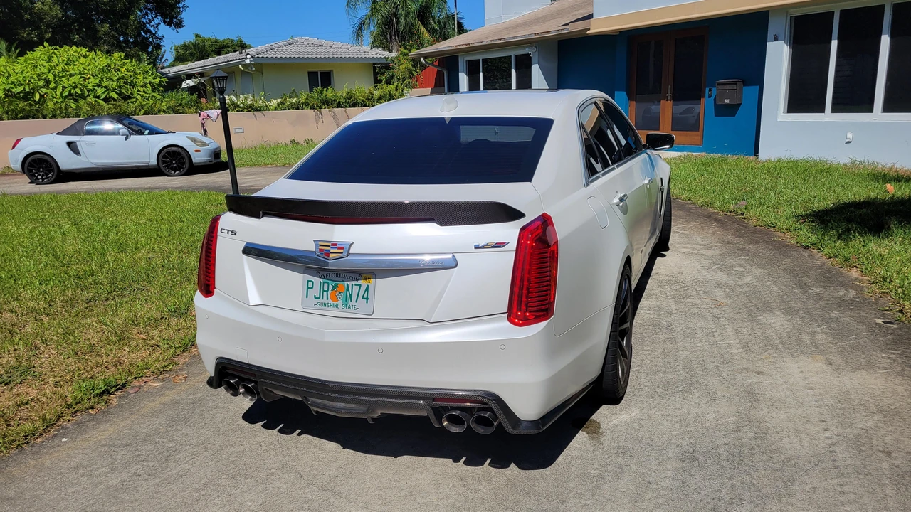 2016 Cadillac CTS-V 3rd Gen - Image 17 of 31