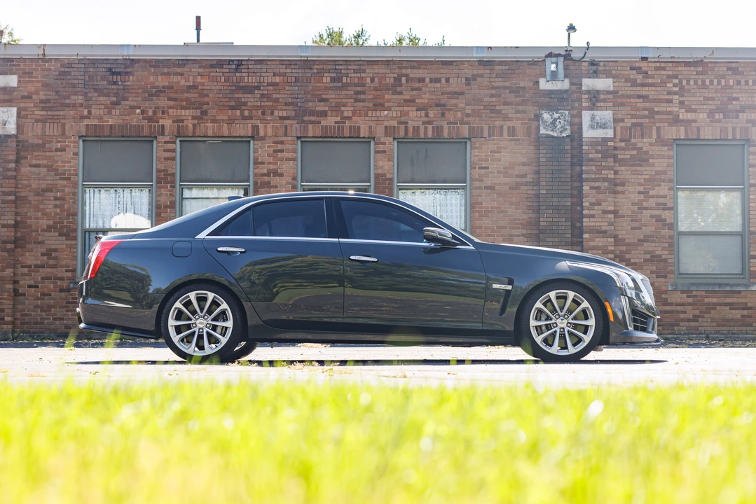 2016 Cadillac CTS-V 3rd Gen - Image 23 of 31