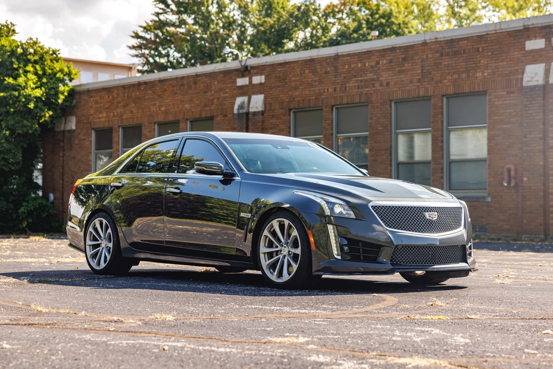 2016 Cadillac CTS-V 3rd Gen - Image 2 of 31