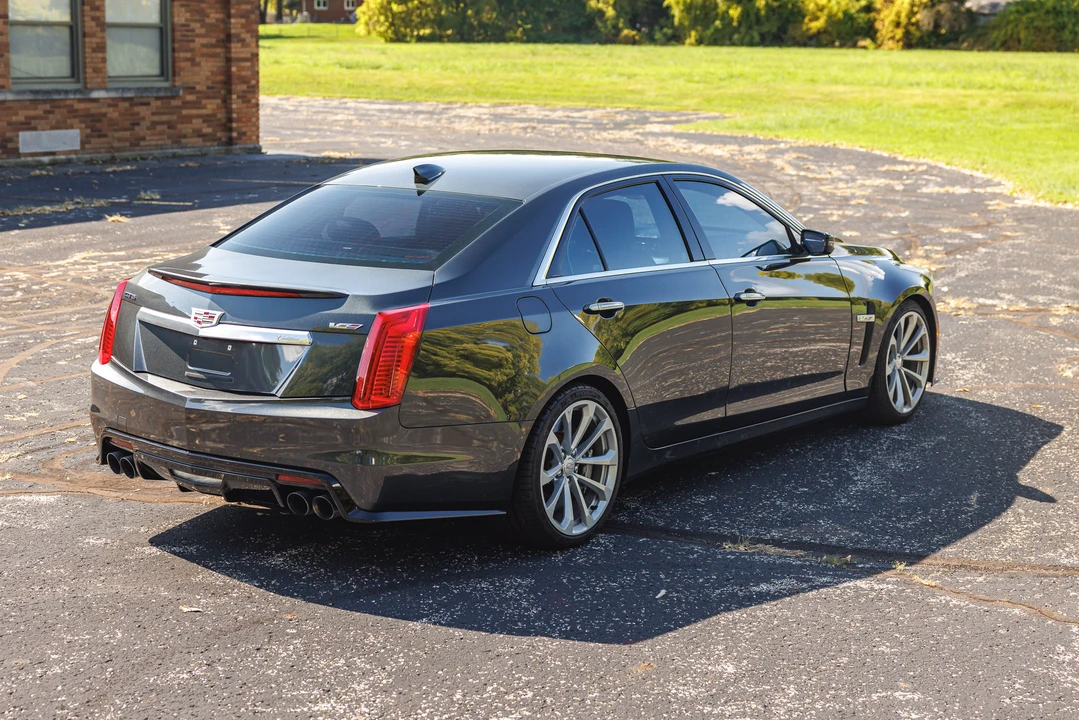 2016 Cadillac CTS-V 3rd Gen - Image 17 of 31