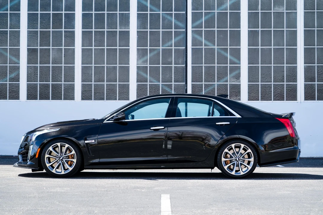 2016 Cadillac CTS-V 3rd Gen - Image 9 of 30
