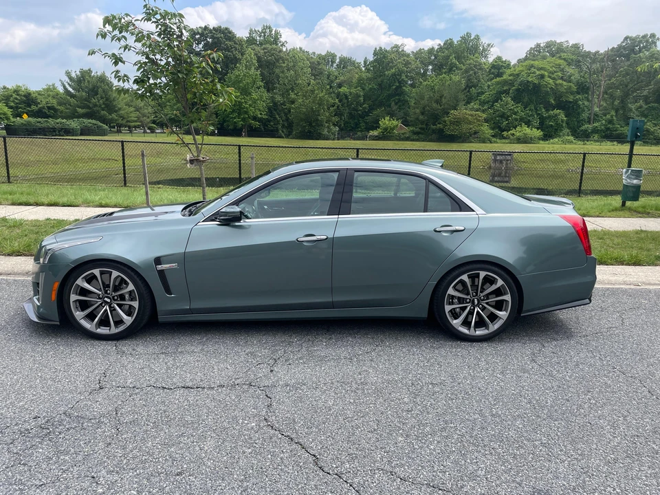2016 Cadillac CTS-V 3rd Gen - Image 8 of 31