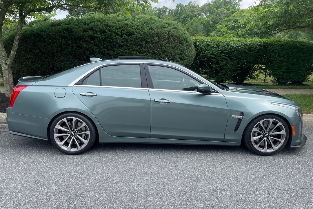 2016 Cadillac CTS-V 3rd Gen - Image 3 of 31