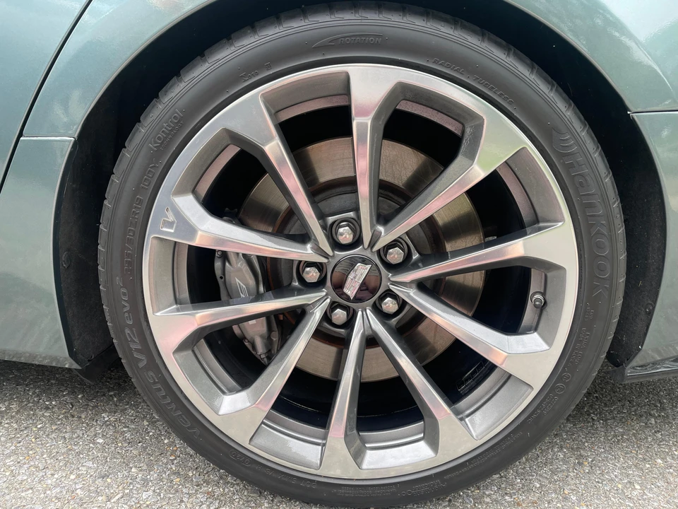 2016 Cadillac CTS-V 3rd Gen - Image 25 of 31