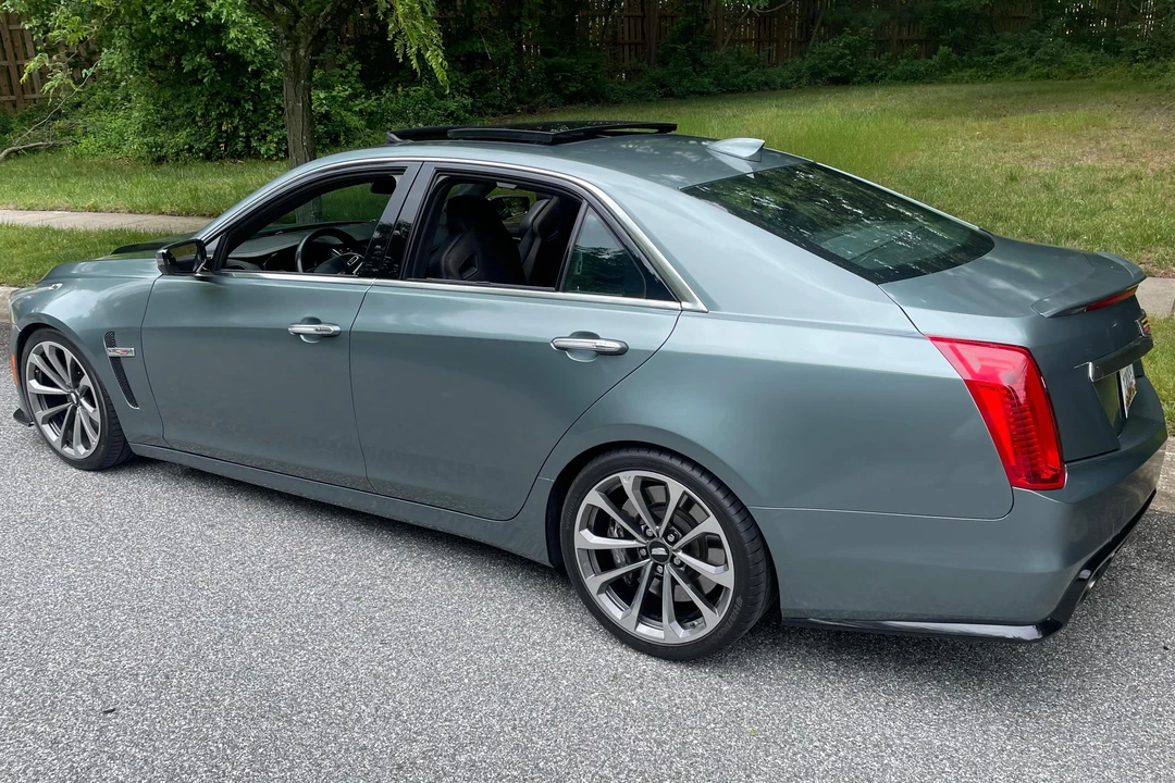 2016 Cadillac CTS-V 3rd Gen - Image 4 of 31