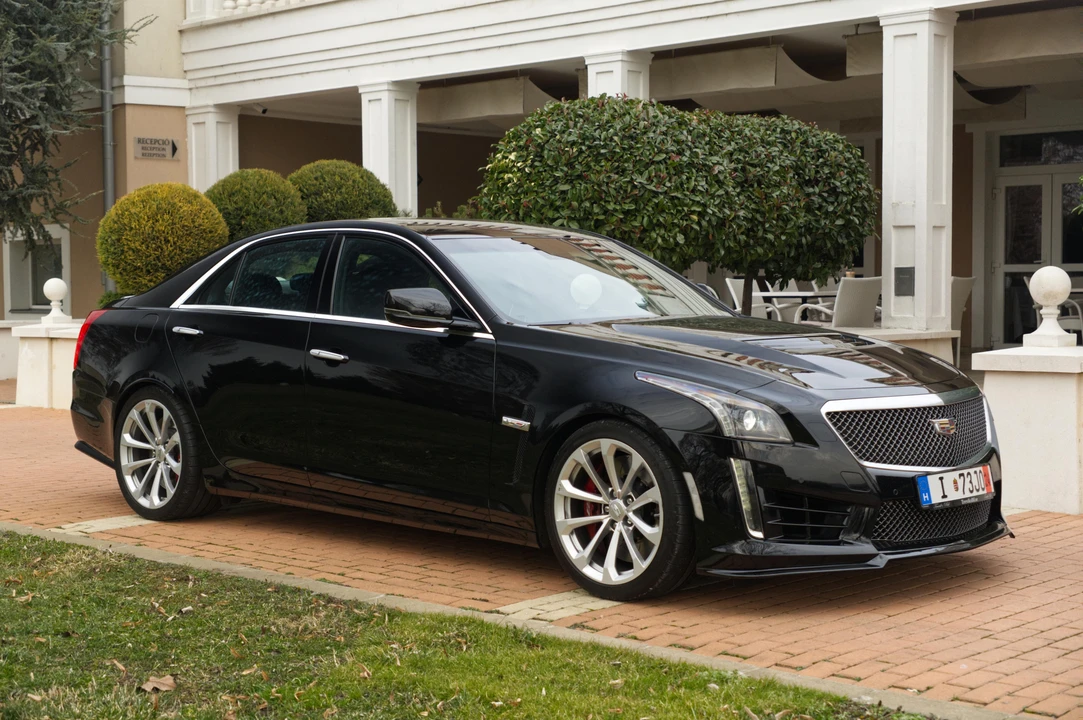 2016 Cadillac CTS-V 3rd Gen - Image 3 of 31