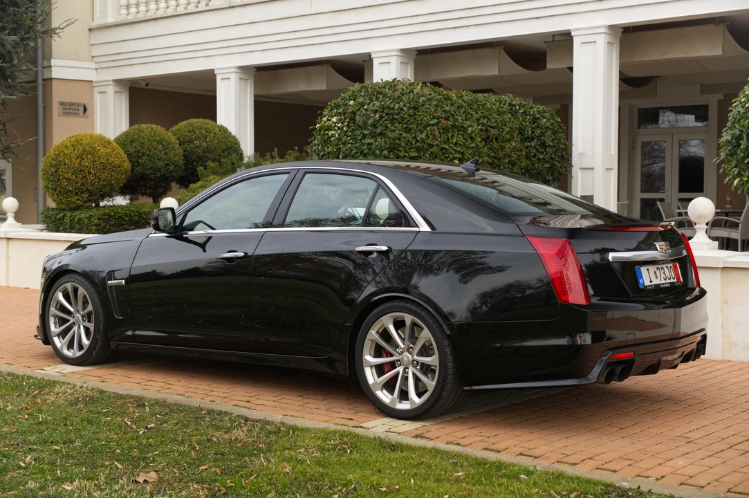 2016 Cadillac CTS-V 3rd Gen - Image 13 of 31