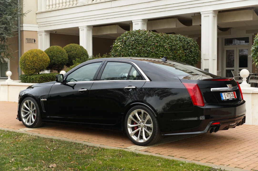 2016 Cadillac CTS-V 3rd Gen - Image 7 of 31