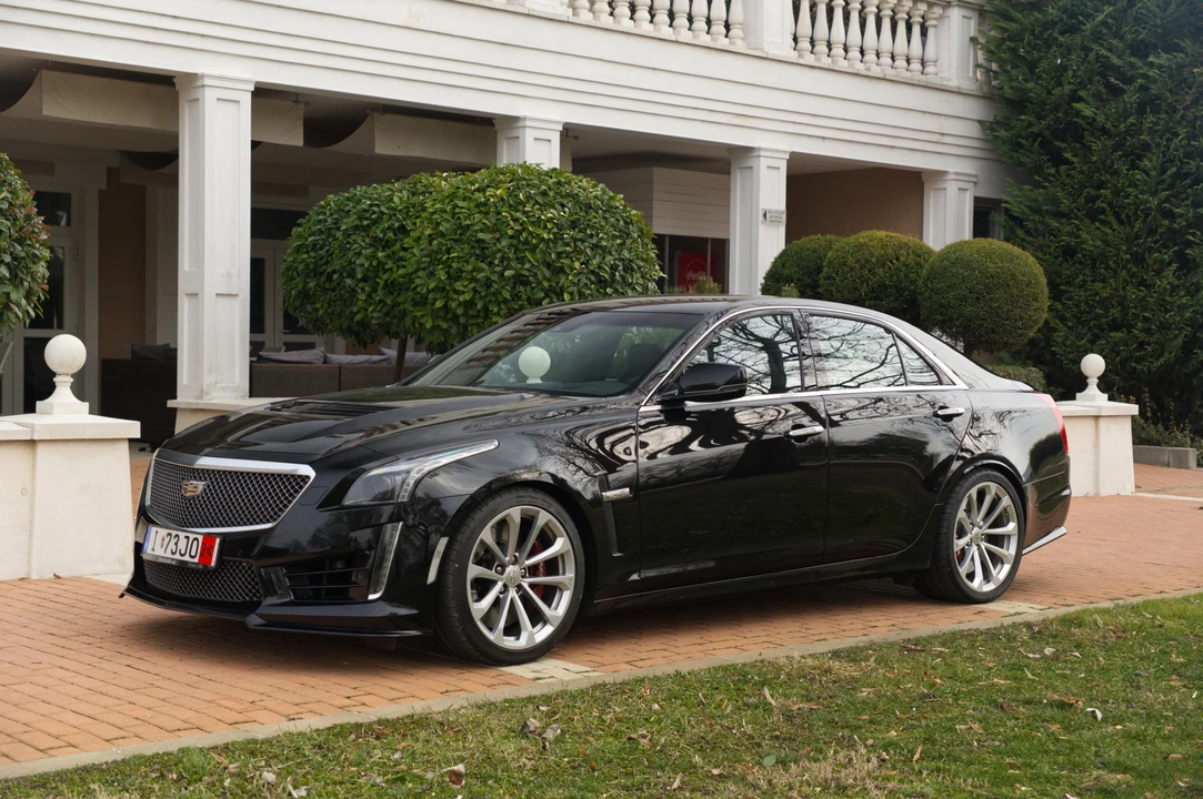 2016 Cadillac CTS-V 3rd Gen - Image 9 of 31