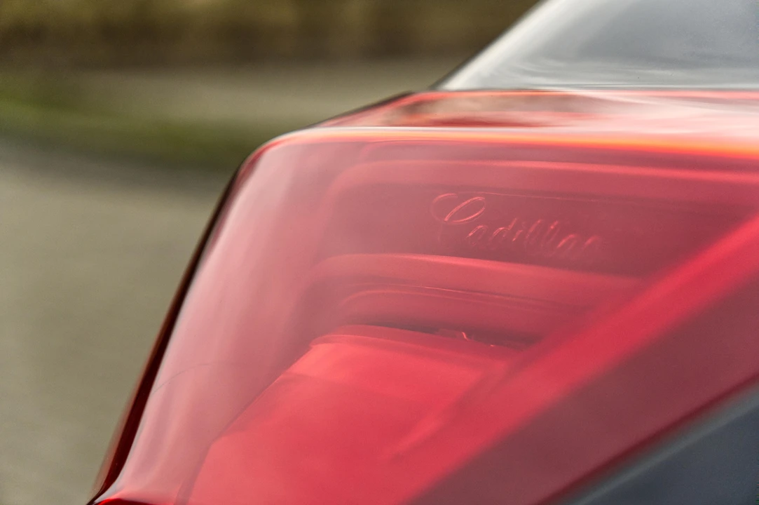 2016 Cadillac CTS-V 3rd Gen - Image 26 of 31