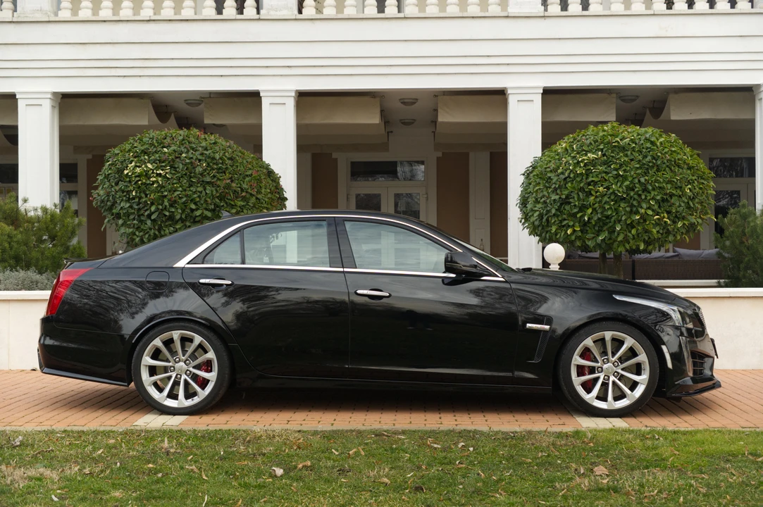 2016 Cadillac CTS-V 3rd Gen - Image 4 of 31