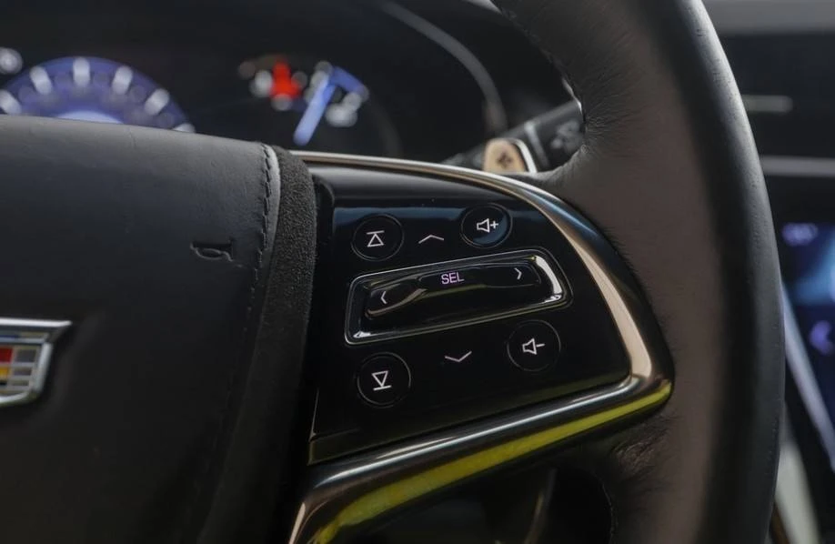 2016 Cadillac CTS-V 3rd Gen - Image 5 of 6