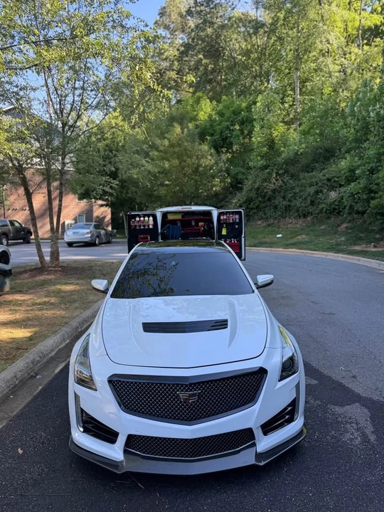 2016 Cadillac CTS-V 3rd Gen - Image 2 of 10