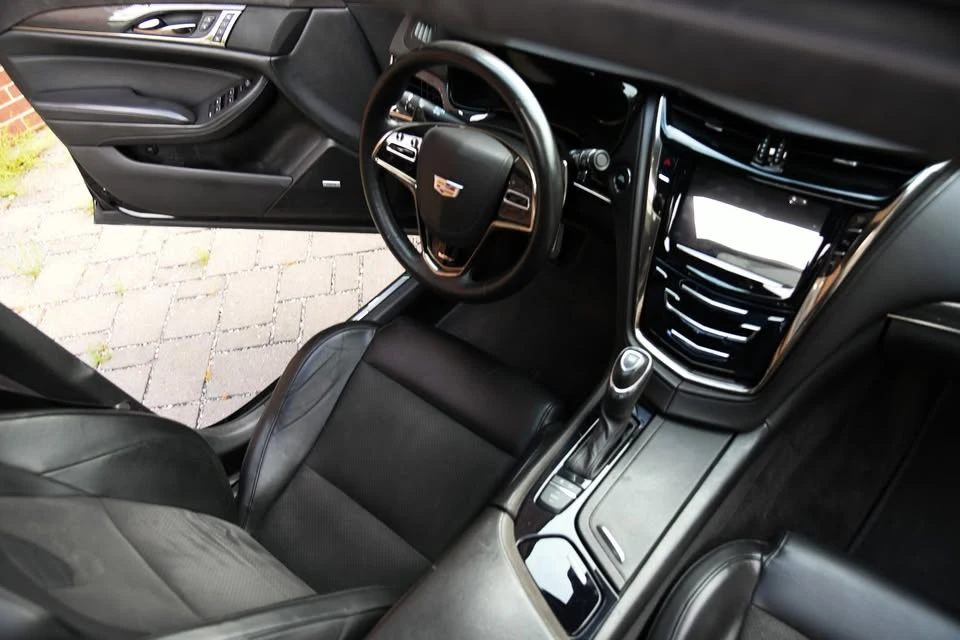 2016 Cadillac CTS-V 3rd Gen - Image 15 of 20