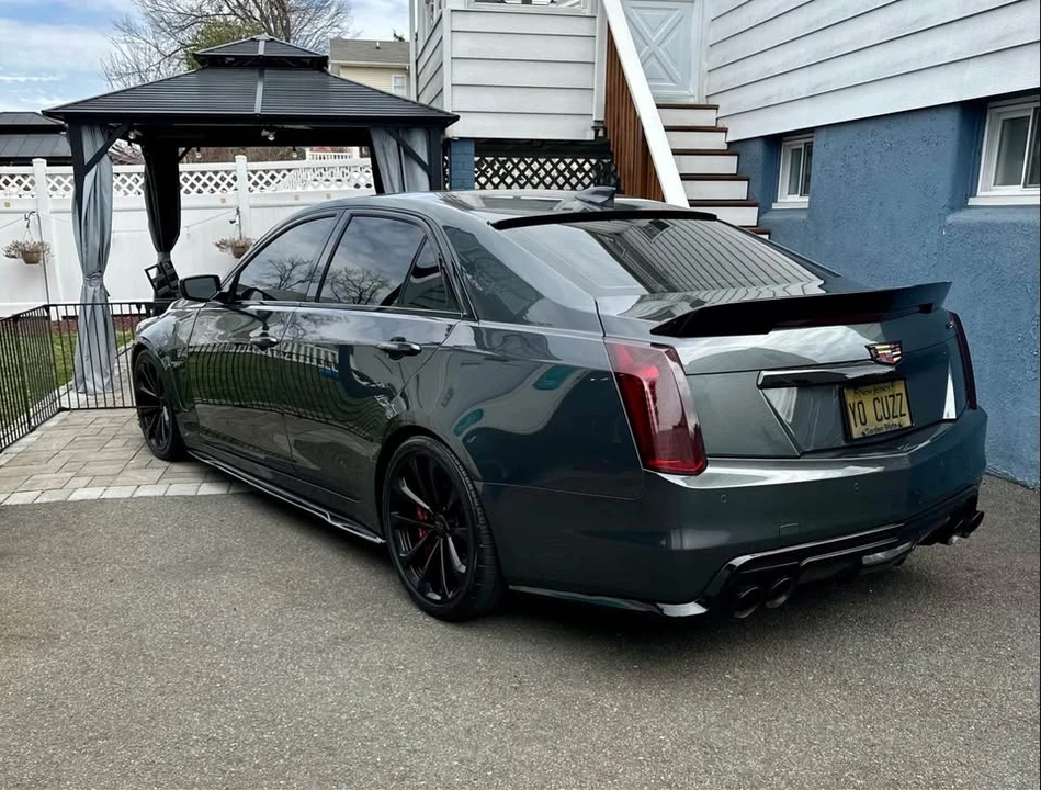2016 Cadillac CTS-V 3rd Gen - Image 2 of 10