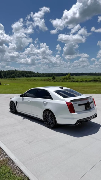 2016 Cadillac CTS-V 3rd Gen - Image 3 of 11