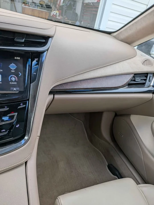 2016 Cadillac ELR - Image 9 of 10