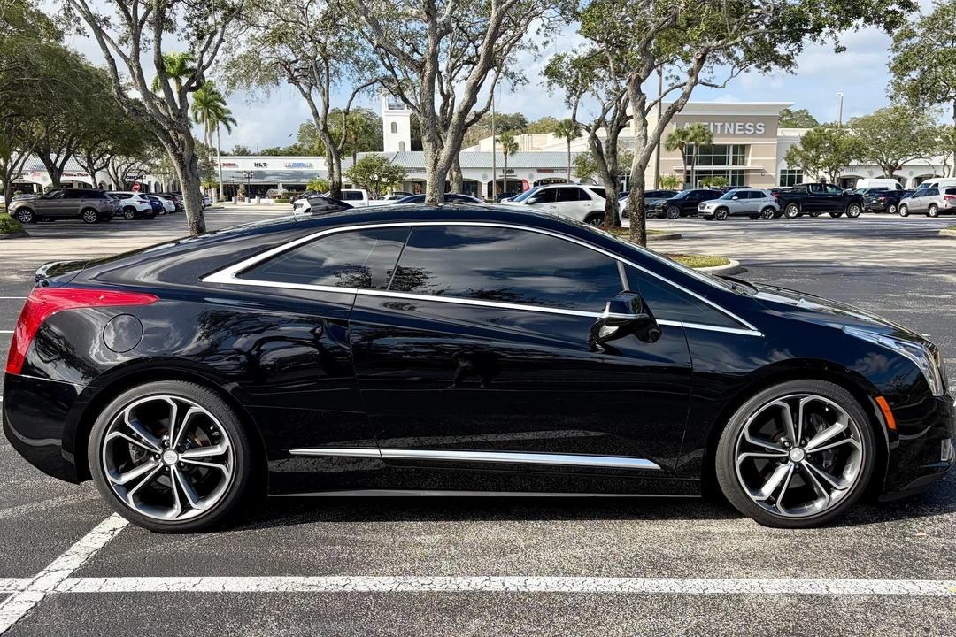 2016 Cadillac ELR - Image 10 of 31