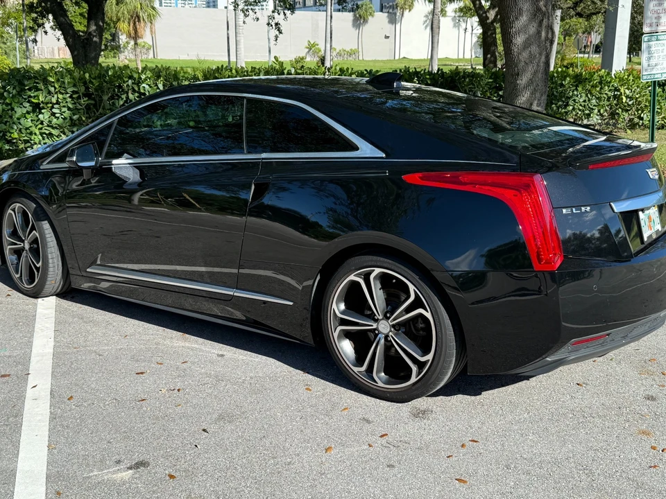 2016 Cadillac ELR - Image 8 of 21