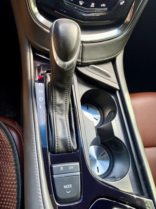2016 Cadillac ELR - Image 10 of 21