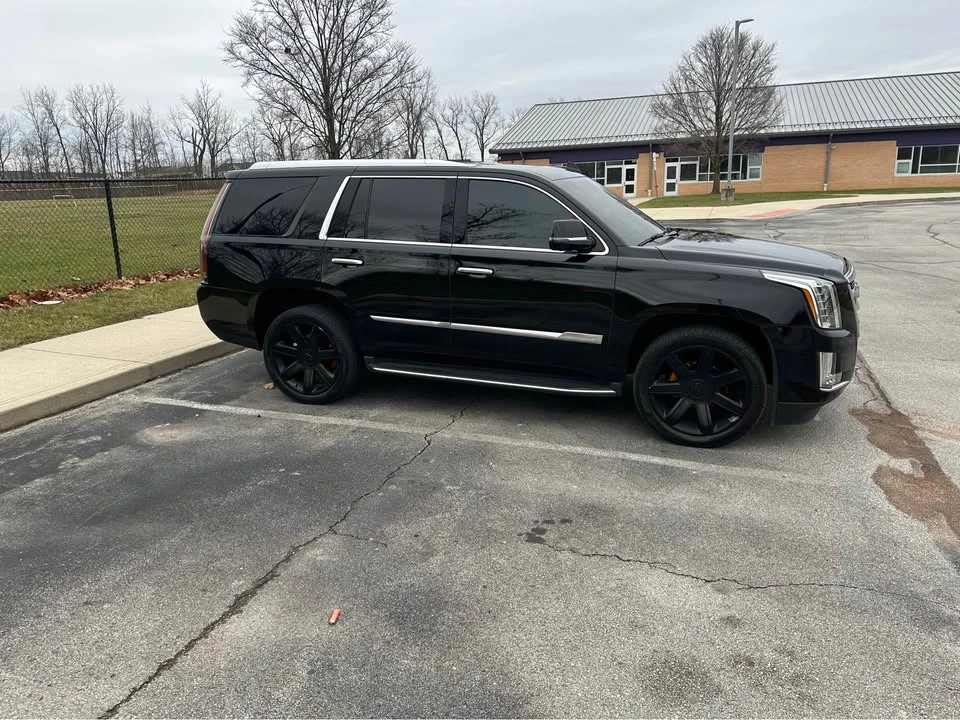 2016 Cadillac Escalade 4th Gen - Image 2 of 10