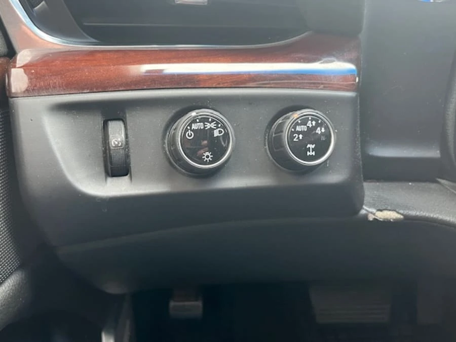 2016 Cadillac Escalade 4th Gen - Image 10 of 19
