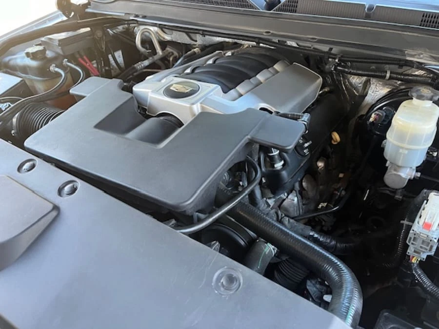 2016 Cadillac Escalade 4th Gen - Image 19 of 19