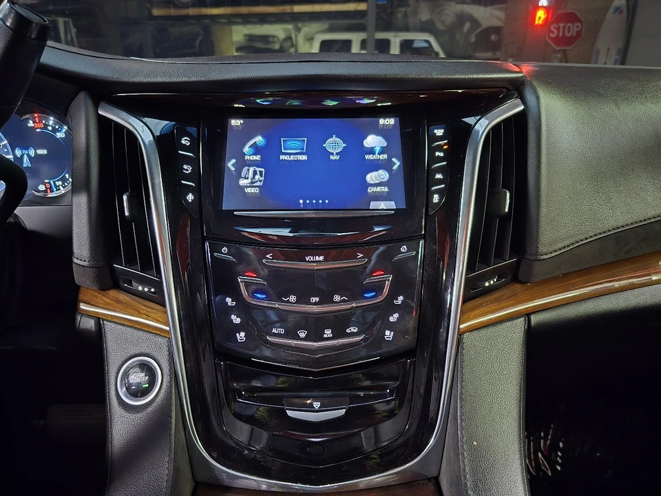 2016 Cadillac Escalade 4th Gen - Image 19 of 21