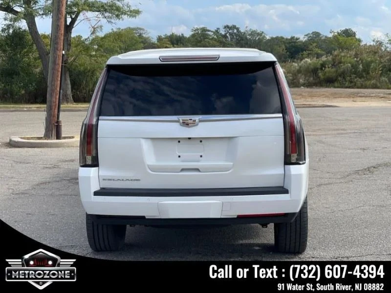 2016 Cadillac Escalade 4th Gen - Image 5 of 12
