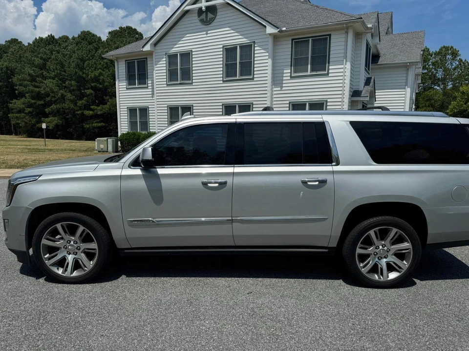 2016 Cadillac Escalade 4th Gen - Image 18 of 31