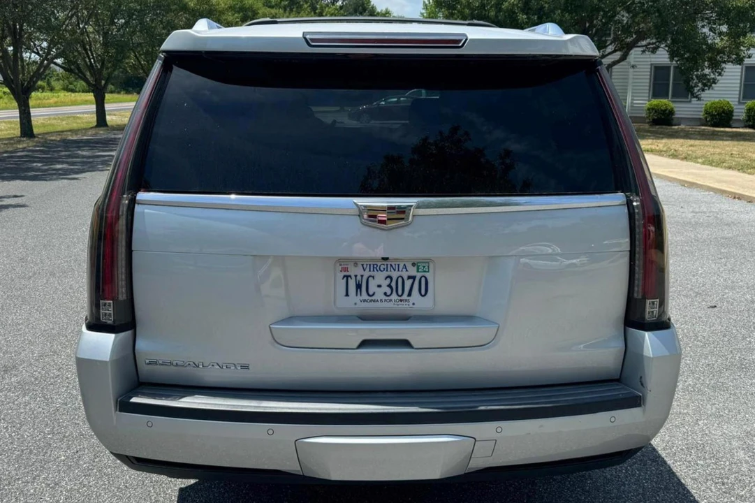2016 Cadillac Escalade 4th Gen - Image 5 of 31