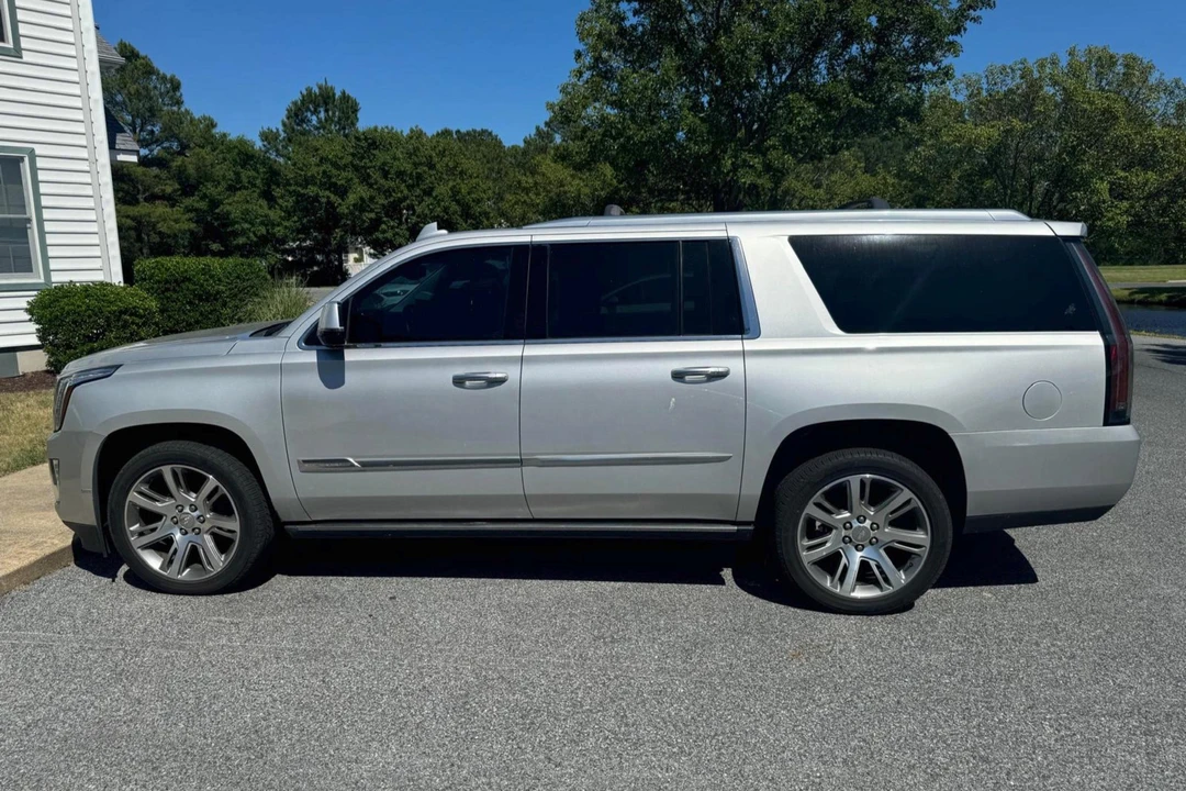 2016 Cadillac Escalade 4th Gen - Image 3 of 31