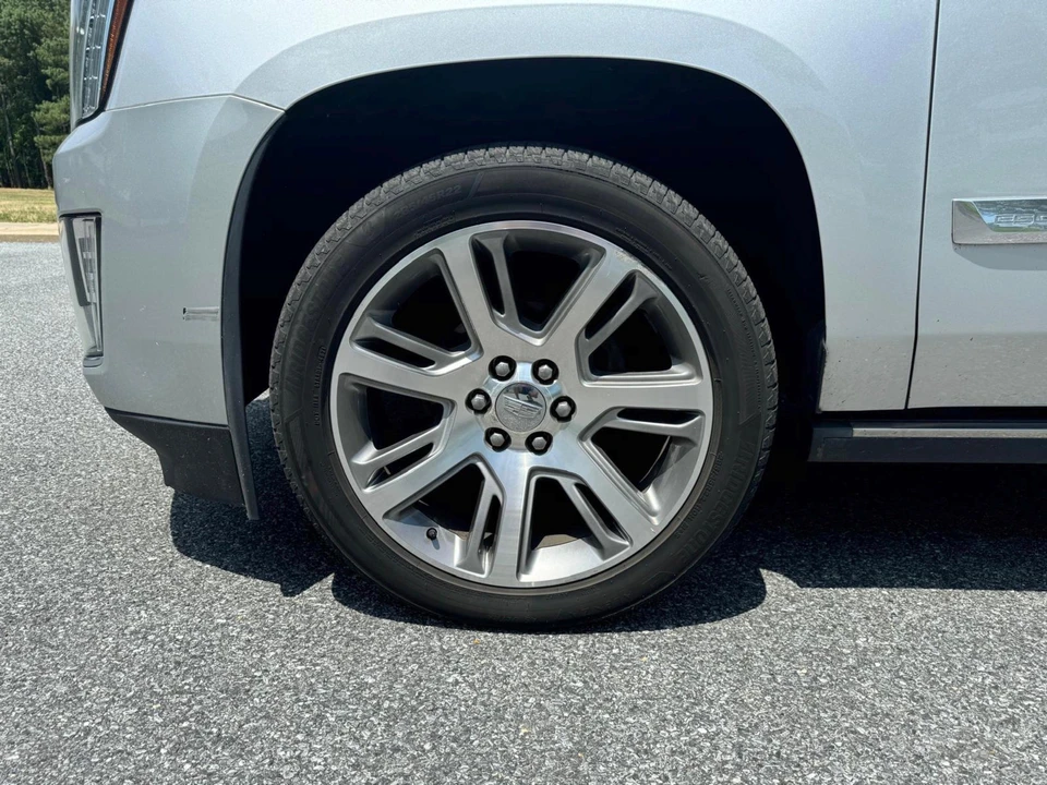 2016 Cadillac Escalade 4th Gen - Image 29 of 31