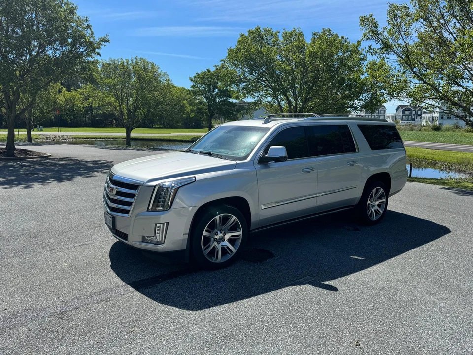 2016 Cadillac Escalade 4th Gen - Image 8 of 31