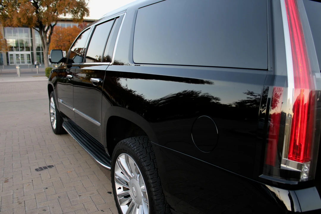 2016 Cadillac Escalade 4th Gen - Image 27 of 31