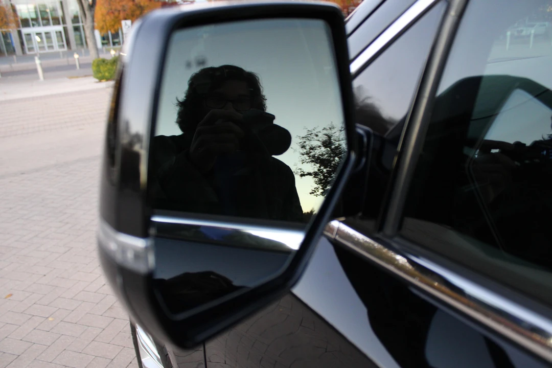 2016 Cadillac Escalade 4th Gen - Image 23 of 31