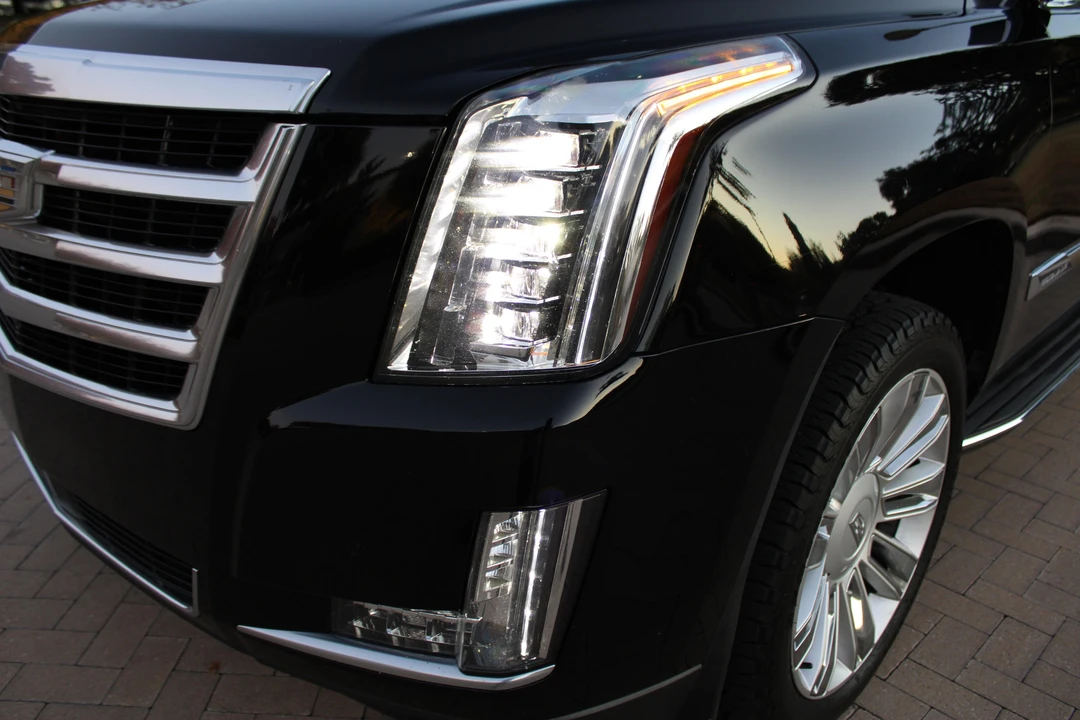 2016 Cadillac Escalade 4th Gen - Image 19 of 31