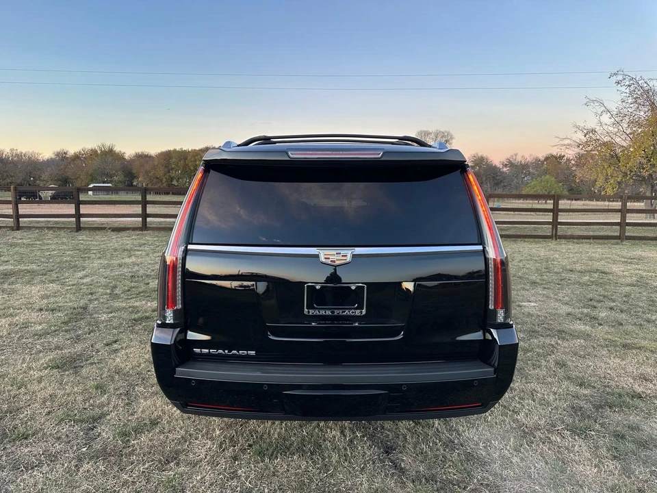 2016 Cadillac Escalade 4th Gen - Image 13 of 31