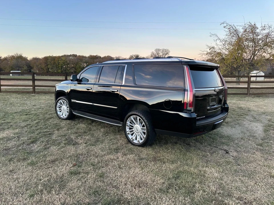 2016 Cadillac Escalade 4th Gen - Image 12 of 31