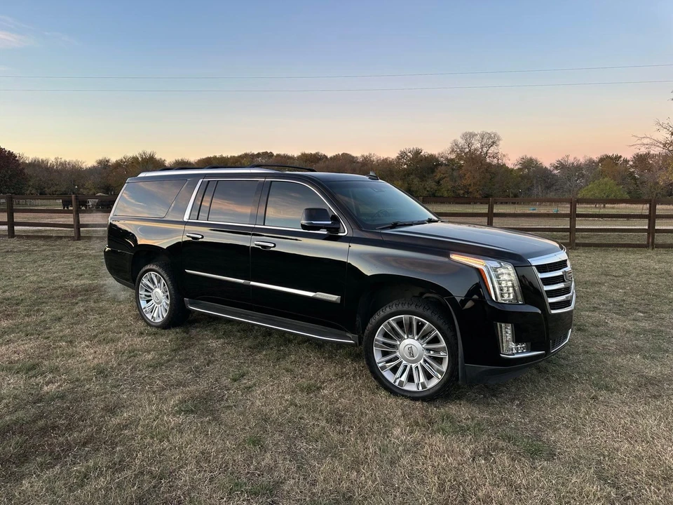 2016 Cadillac Escalade 4th Gen - Image 15 of 31