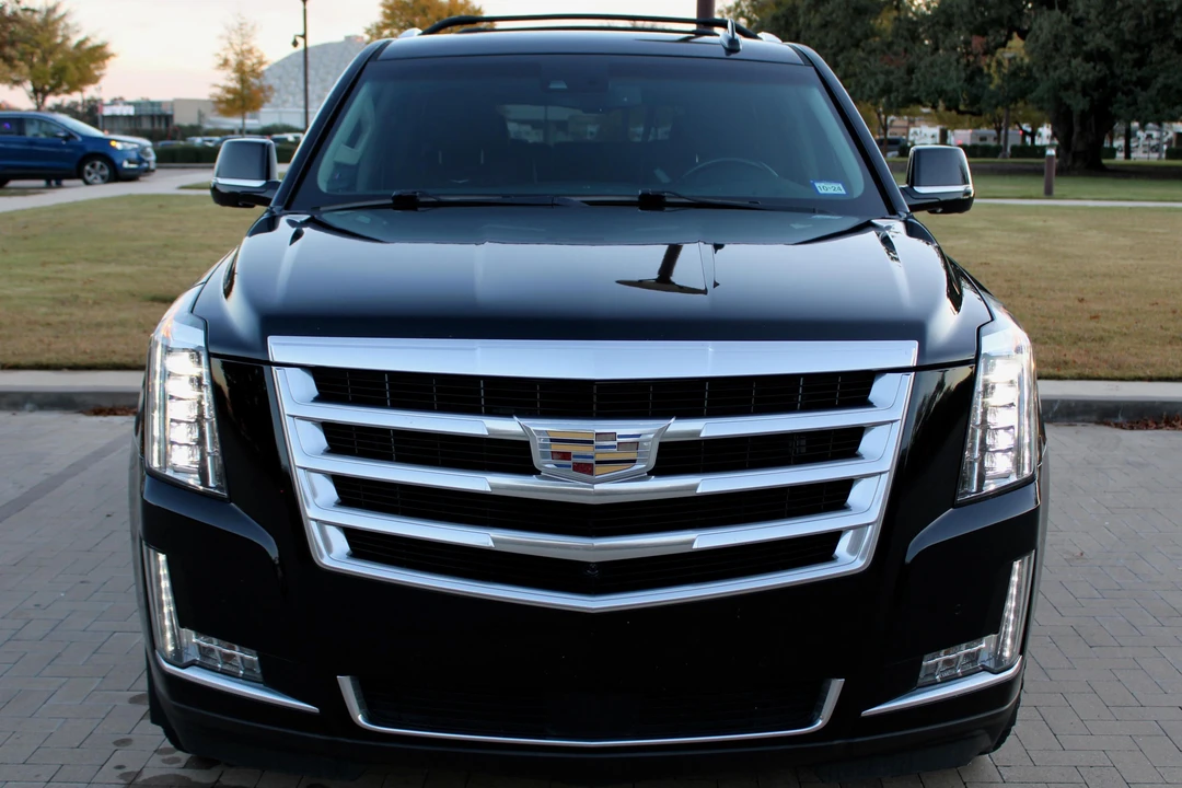 2016 Cadillac Escalade 4th Gen - Image 2 of 31
