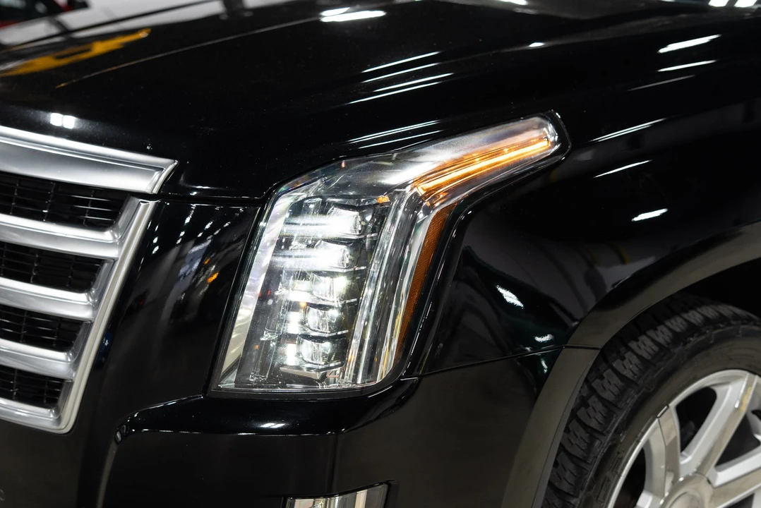 2016 Cadillac Escalade 4th Gen - Image 17 of 31