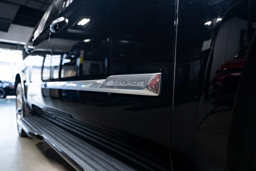 2016 Cadillac Escalade 4th Gen - Image 29 of 31