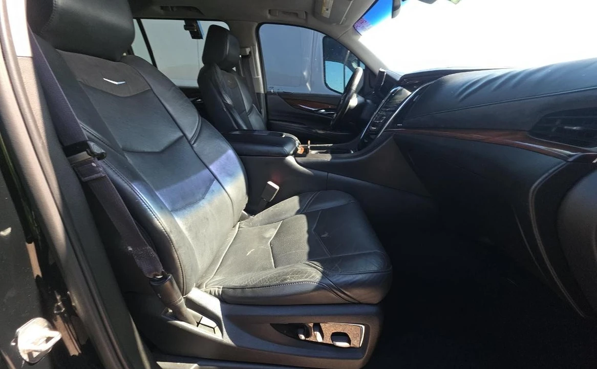 2016 Cadillac Escalade 4th Gen - Image 8 of 14