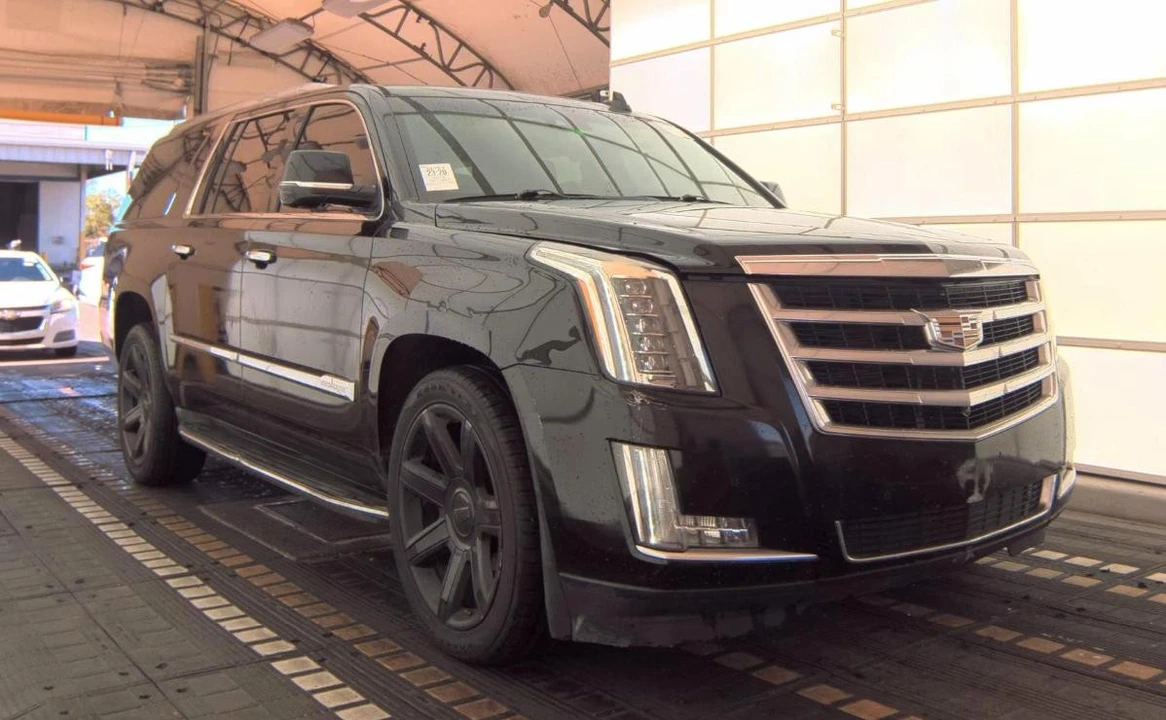 2016 Cadillac Escalade 4th Gen - Image 3 of 14