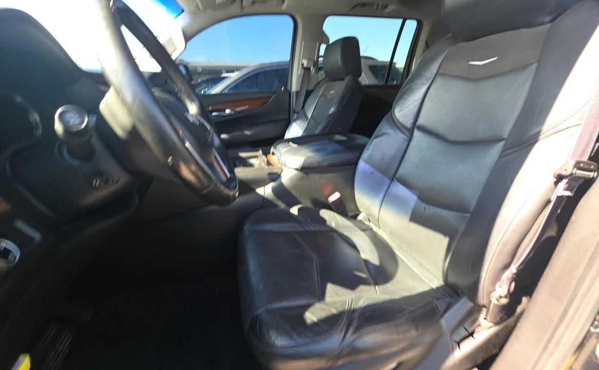 2016 Cadillac Escalade 4th Gen - Image 7 of 14